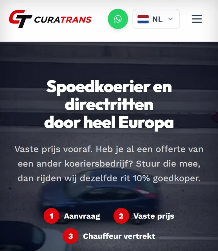 Website von CuraTrans auf dem Smartphone