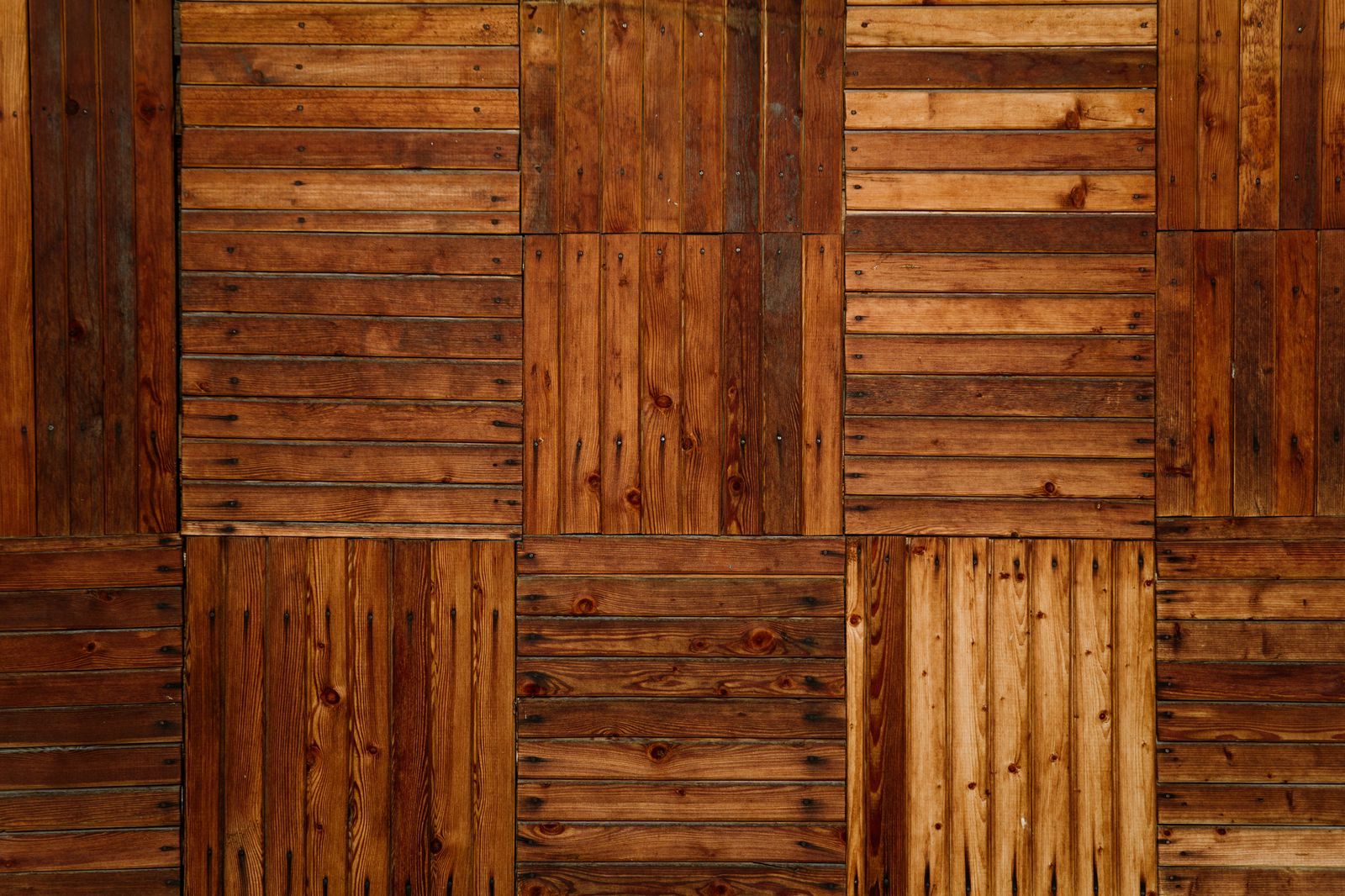 Block parquet in warm wood